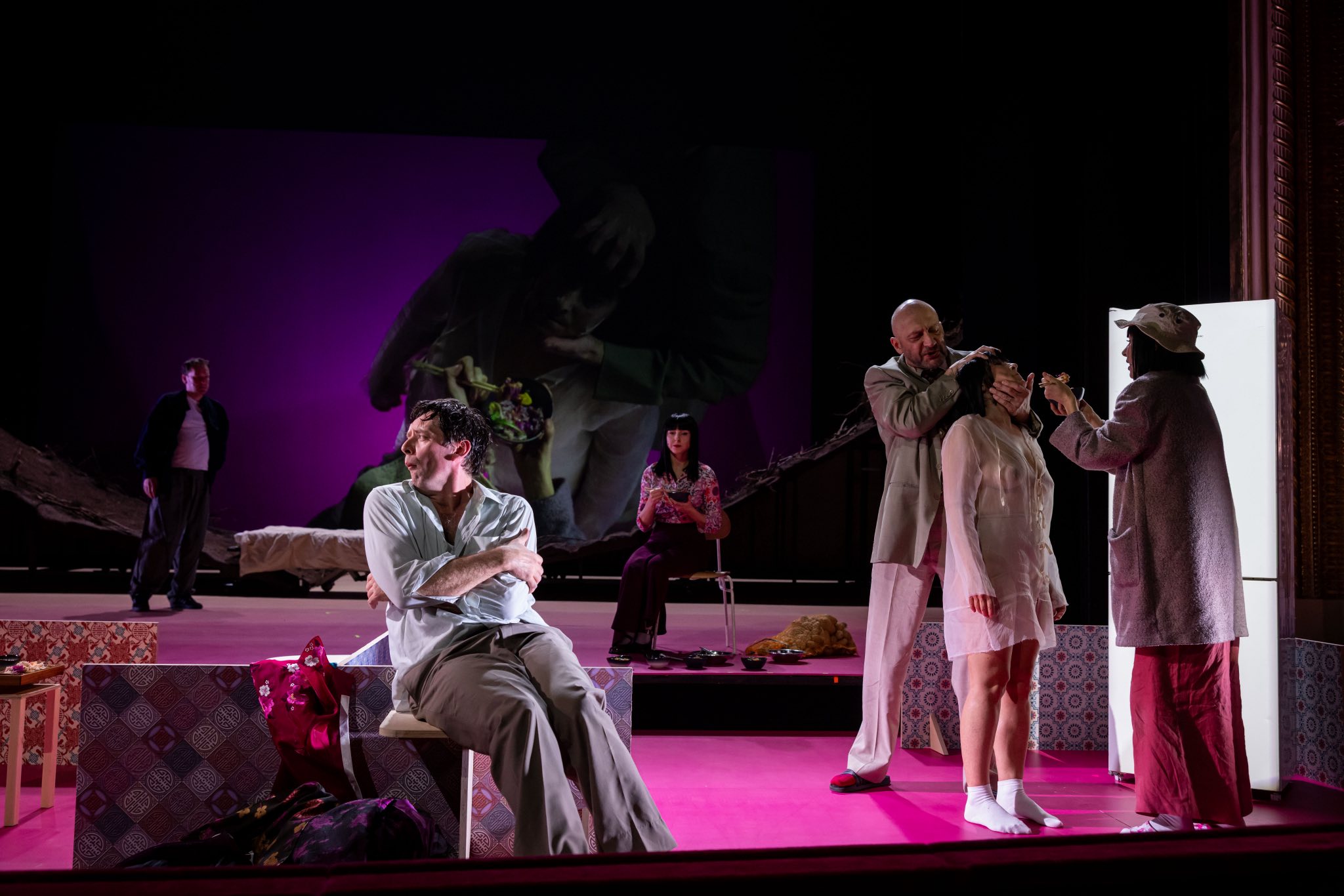  율리우시 스워바츠키 극장에서 열린 연극 ‘채식주의자(Wegetarianka)’ 공연 모습 