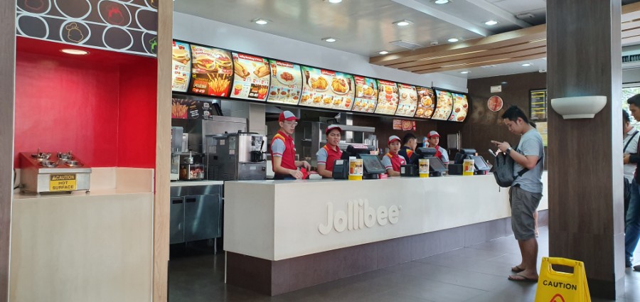  졸리비 매장 내부 사진