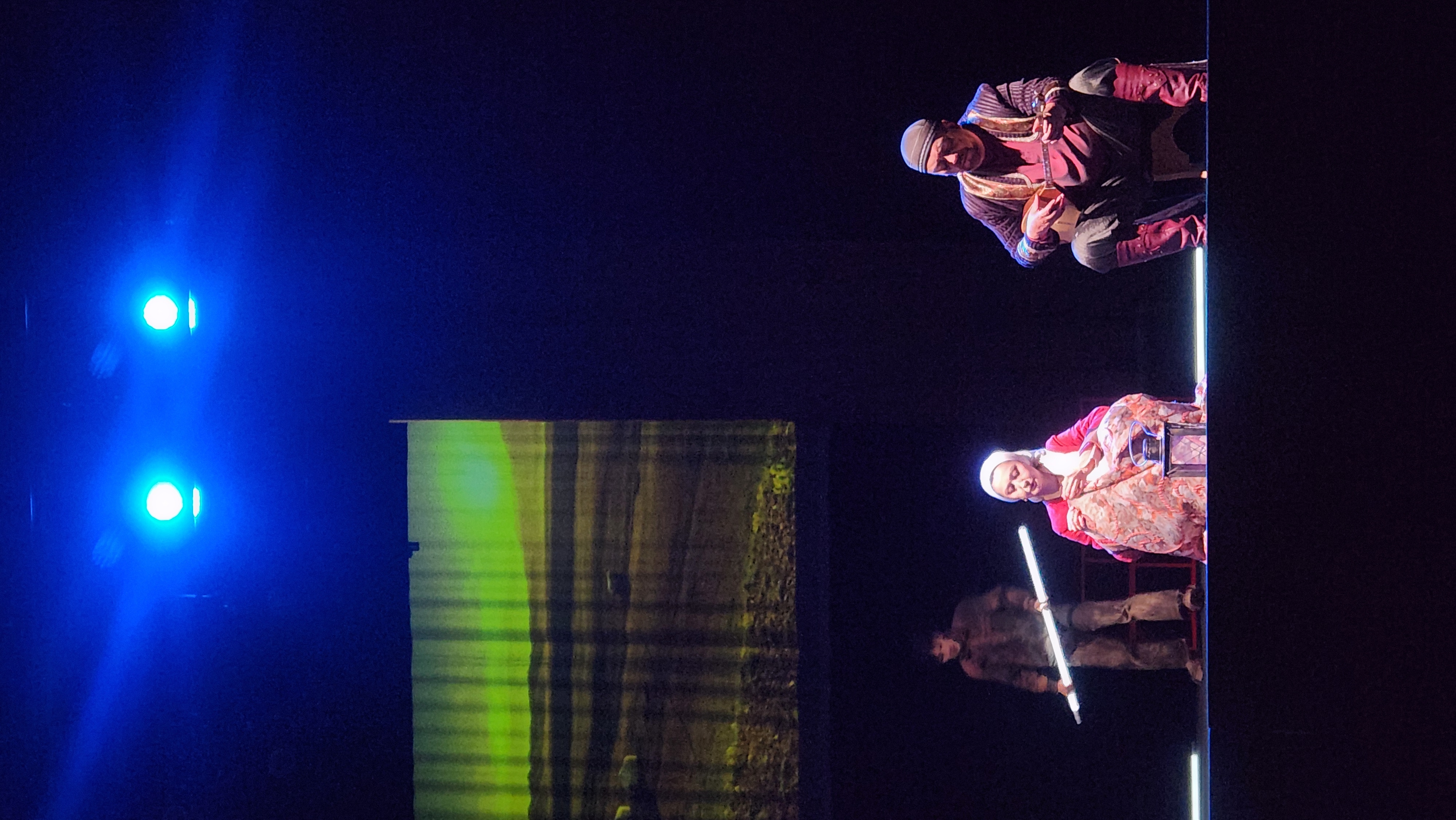 연극 '파리의 두 여인' 상연 현장3