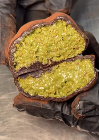 몽심 자카르타점에서 판매하는 두바이 쫀득 쿠키