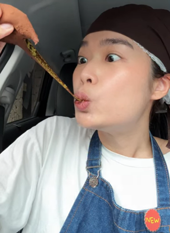 두바이 쫀득 쿠키를 맛보는 칼라 율스