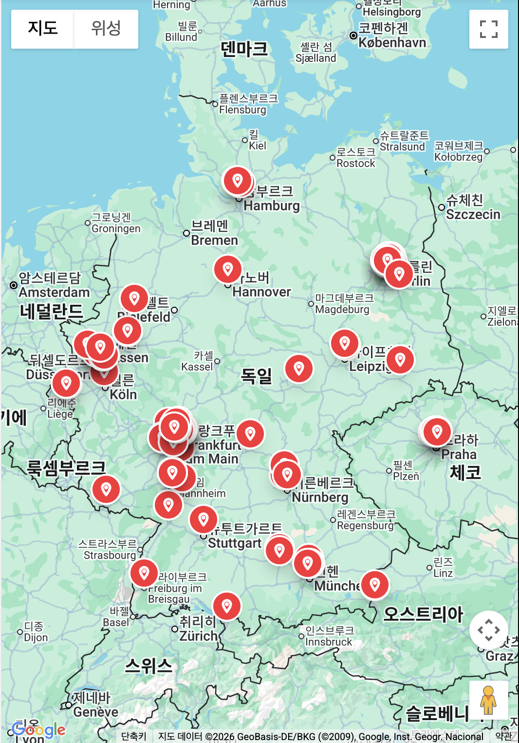 코맵(KoMap)' 플랫폼에서 제공되는 유럽 지역 한식당 지도 화면