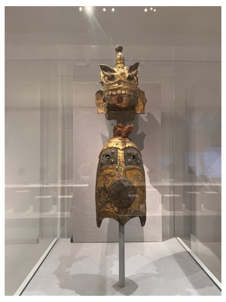 금동 용머리 모양 처마 끝 장식과 작은 종(Rafter finial in the shape of a dragon's head and wind chime) 