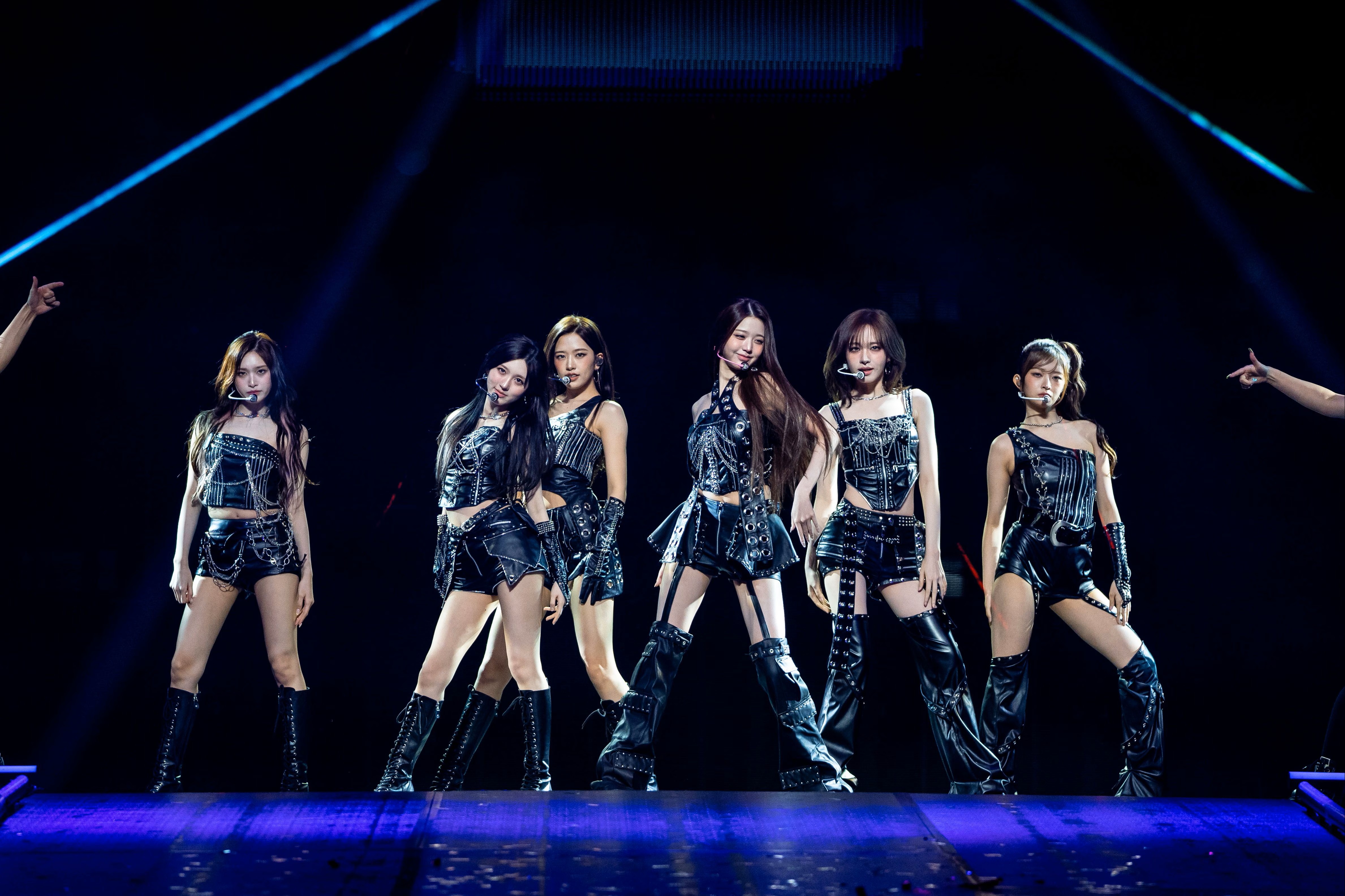 아이브 필리핀 콘서트 중 - 출처: 'ABS-CBN' 