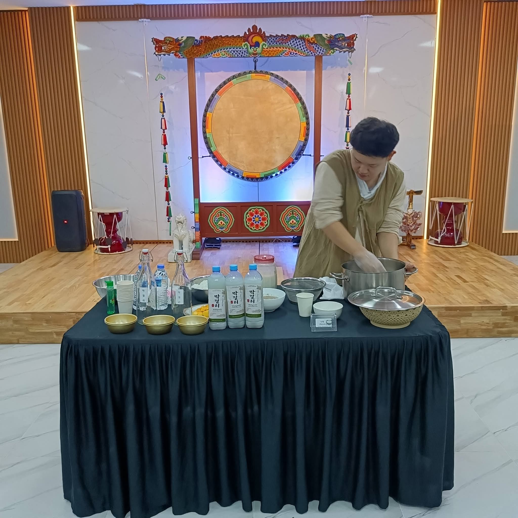  막걸리 제조 과정 설명 모습