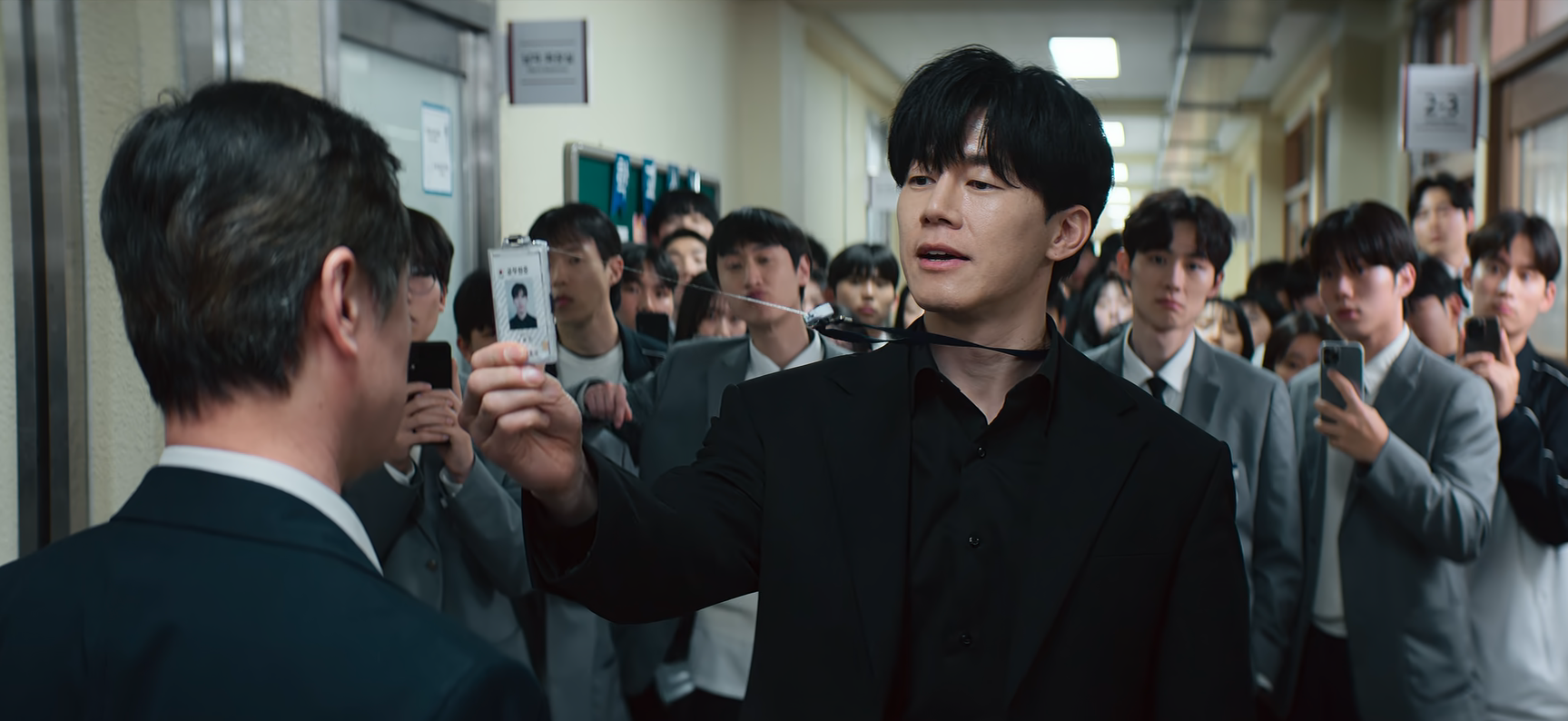 넷플릭스(Netflix) 오리지널 드라마 ‘참교육’의 한 장면