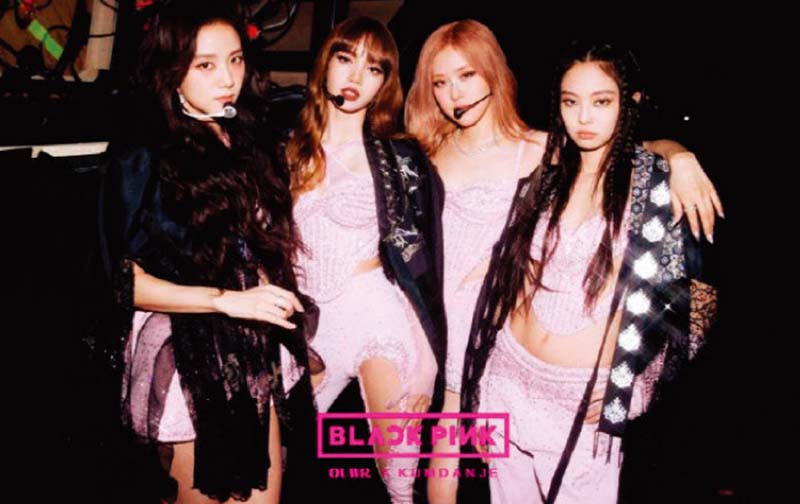 코첼라(Coachella) 무대에서 장하은 대표의 한복을 입은 블랙핑크