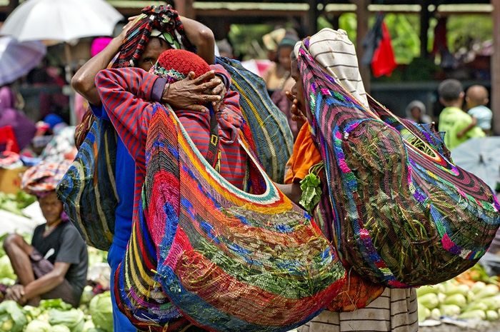 ASEAN Handicraft Promotion & Development Association (AHPADA)